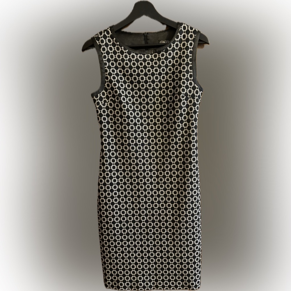 NWOT Trisisto Femme black and silver pattern dress. Soft black lining.